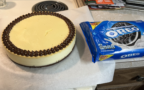 Cookies+Creme Cheesecake—Prototype 11 (with Oreo cookies)